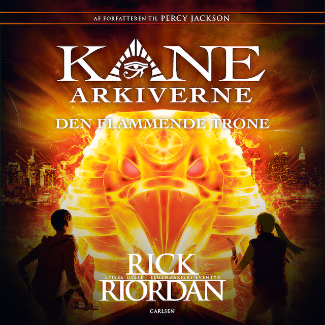 Omslag: Kane Arkiverne 2 - Den flammende trone